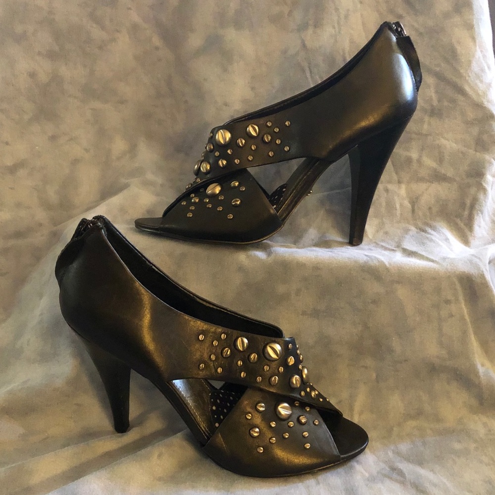 Super Cute Fergie Heels